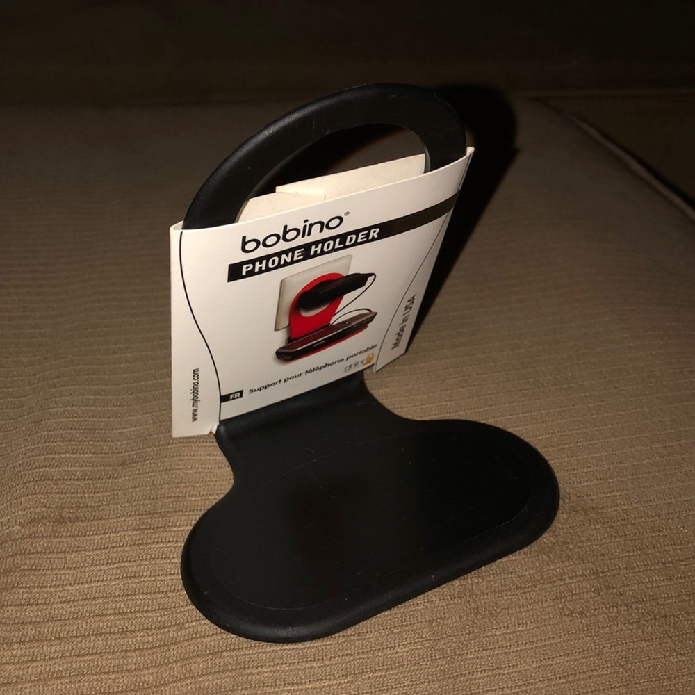 Bobino Phone Holder while charging